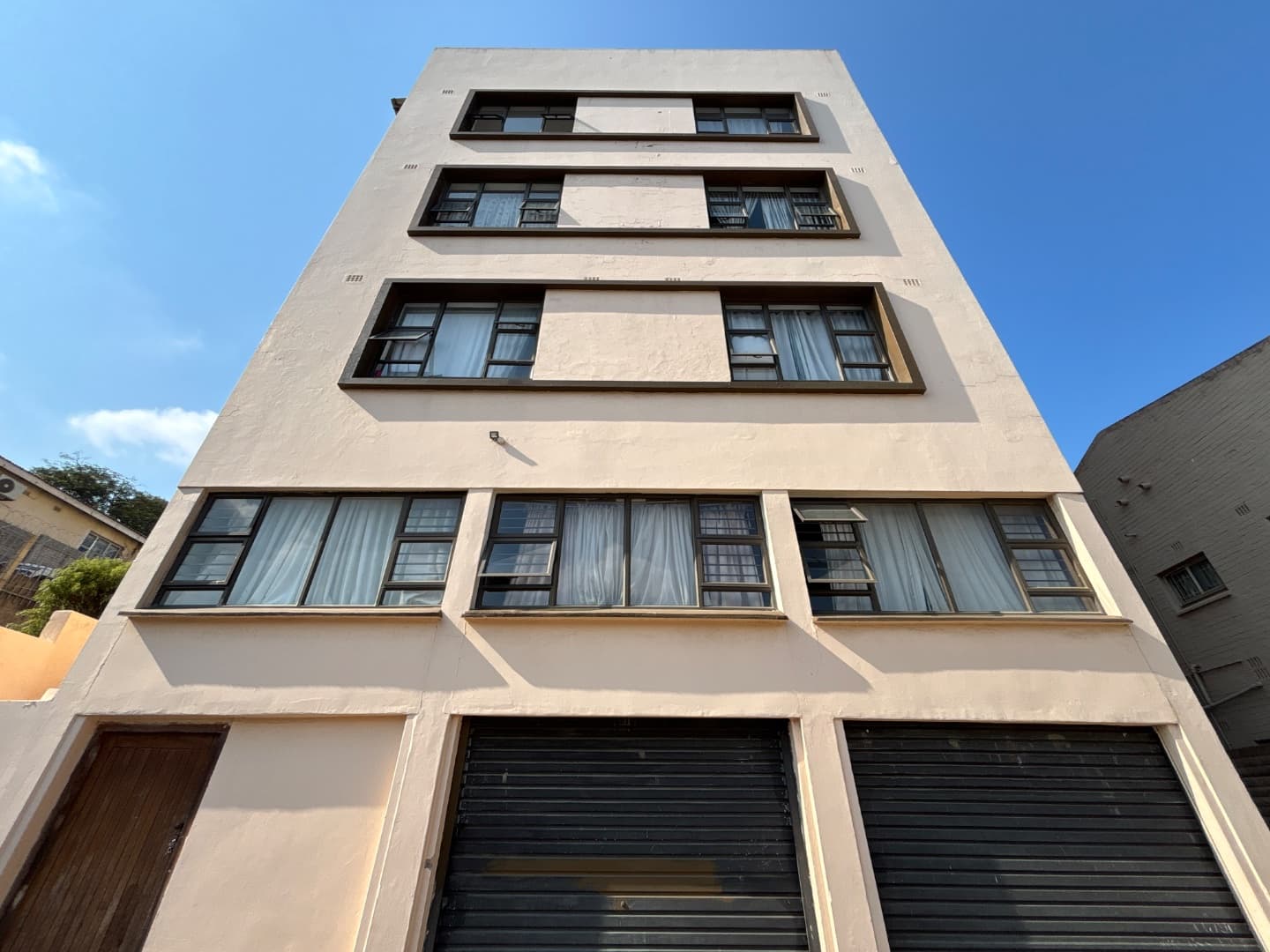 24 BEDROOM BUILDING IN UMBILO