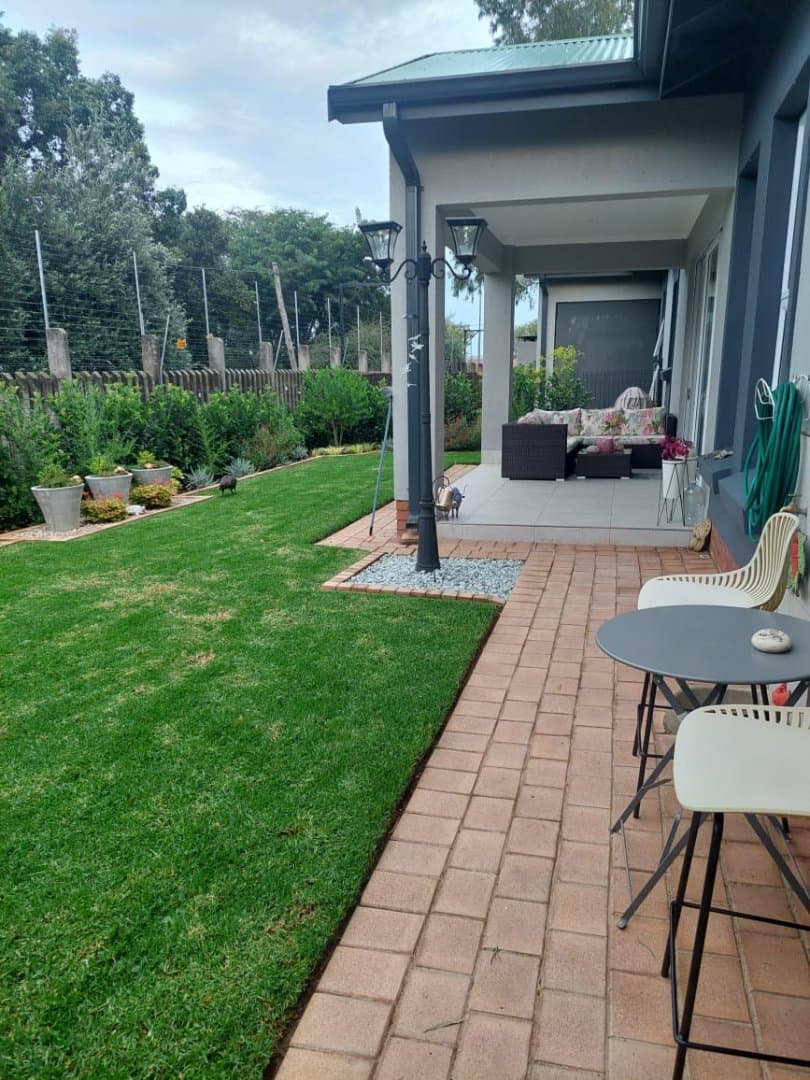 Lovely townhouse for sale - Offers welcome