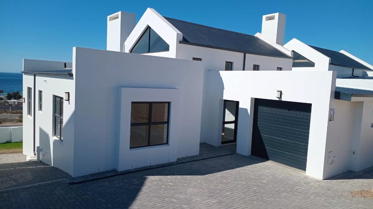St Helena Bay home with sunny open plan living