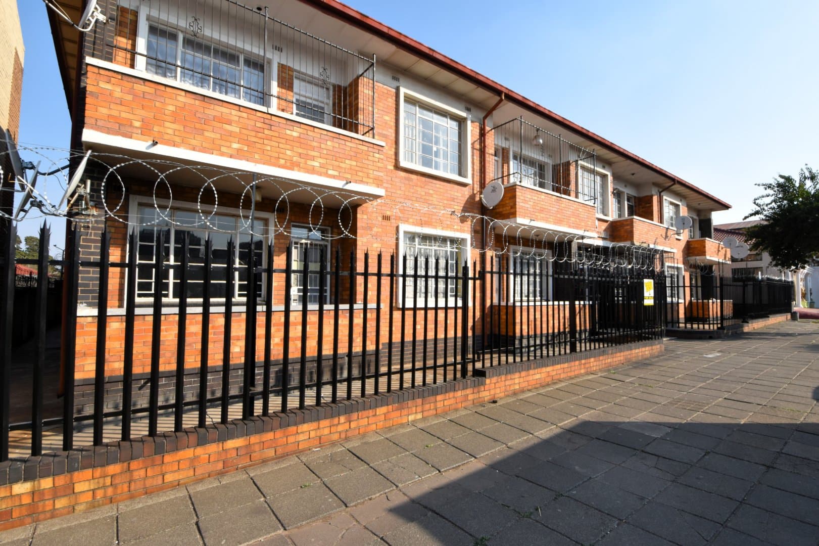 Comfortable Germiston flat with balcony living