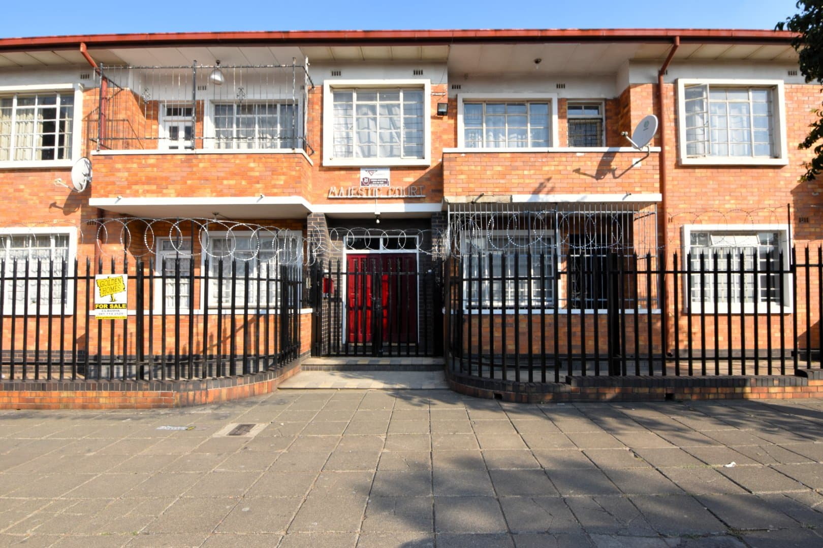 Comfortable Germiston flat with balcony living, picture 3