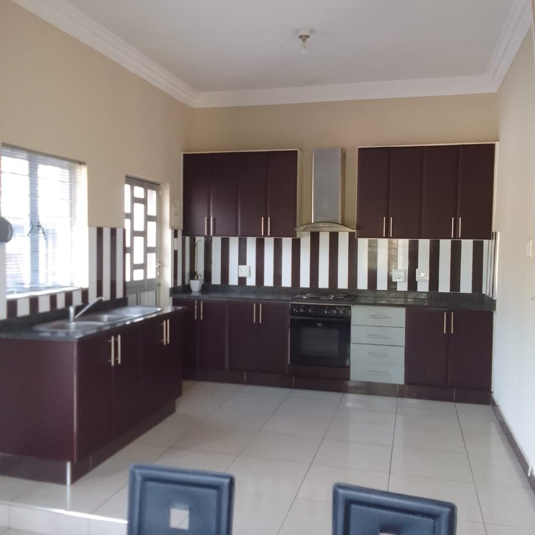 4 bedroom on the same complex with parkings , remote access gate