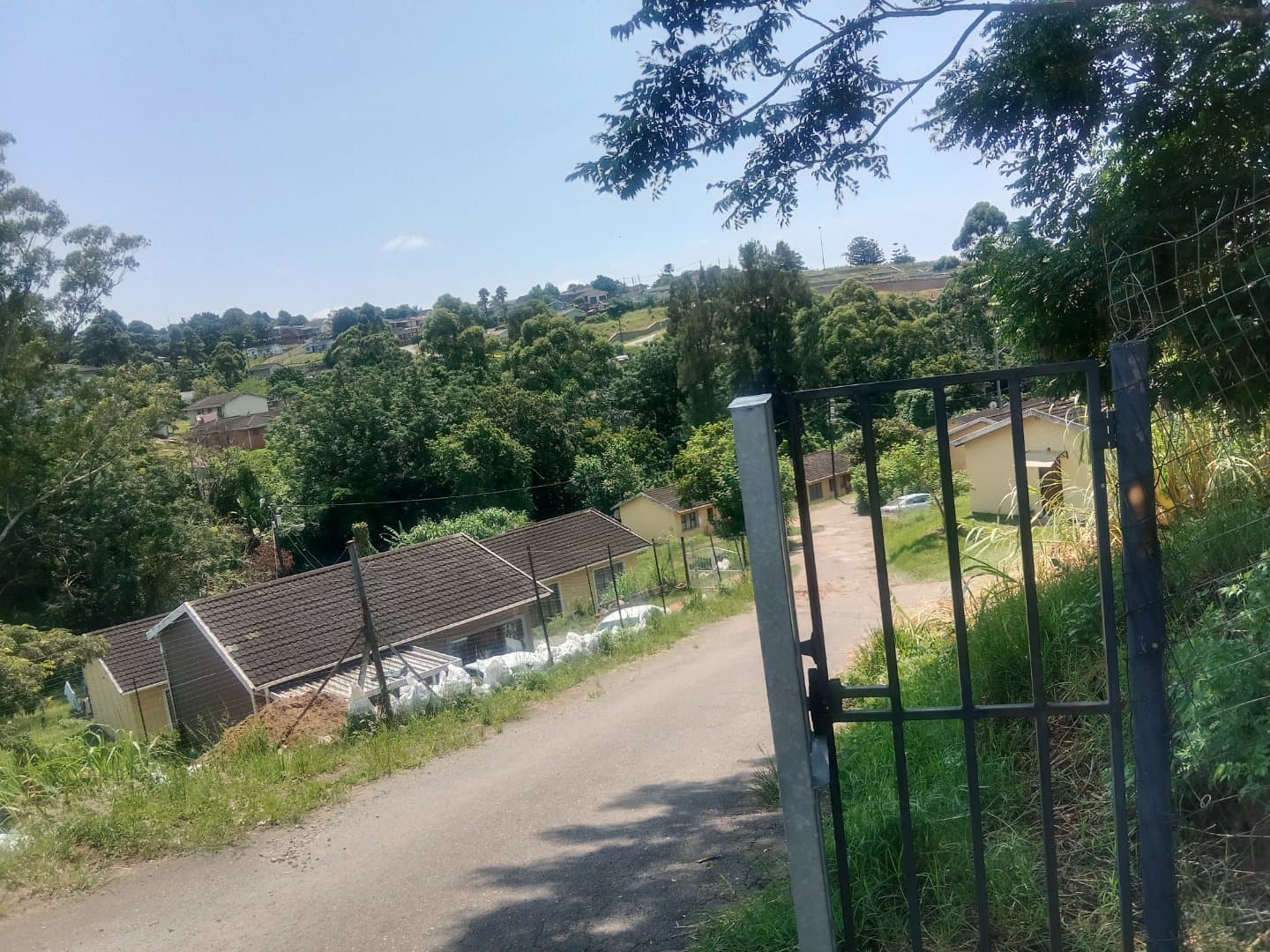 2 bedroom house in a complex based in New Germany with Parkings