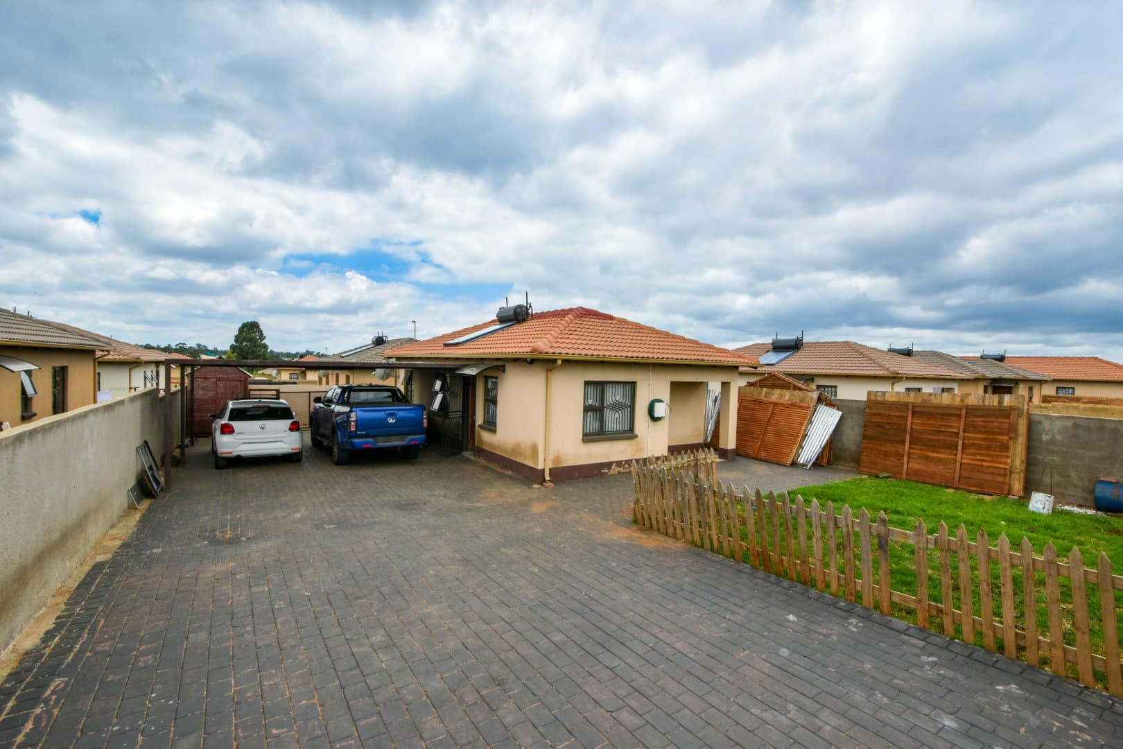 Secure, Comfortable Living in a Gated Community!, picture 2