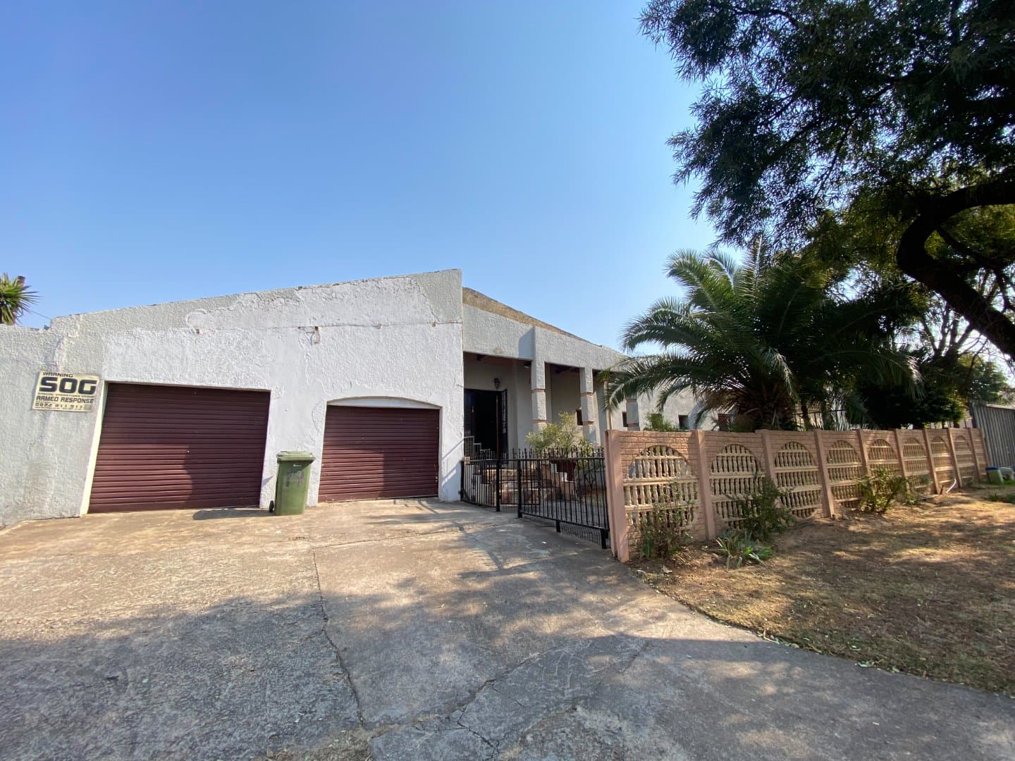 Family Home in Alberton North with Pool and Garden