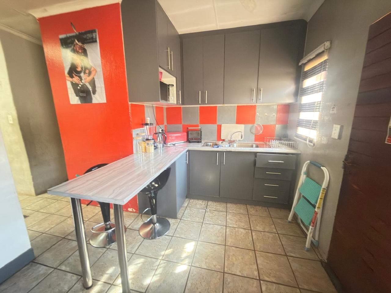Spacious Investment Property with Endless Income Potential, picture 2