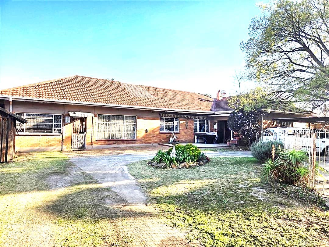 Spacious Family Home with 3-Bedroom Flatlet, Pool & Investment Potential