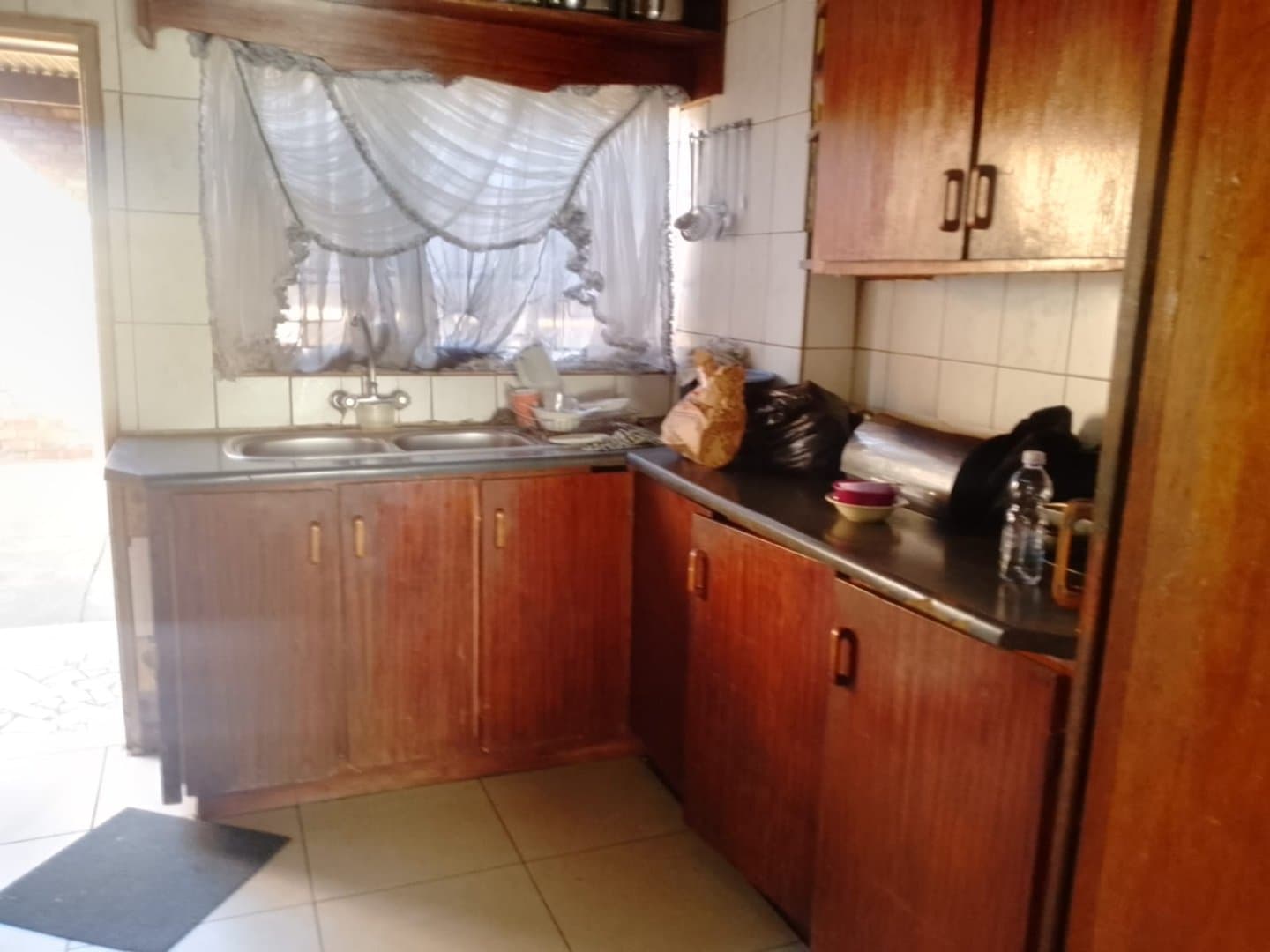This is a welcoming home., picture 3