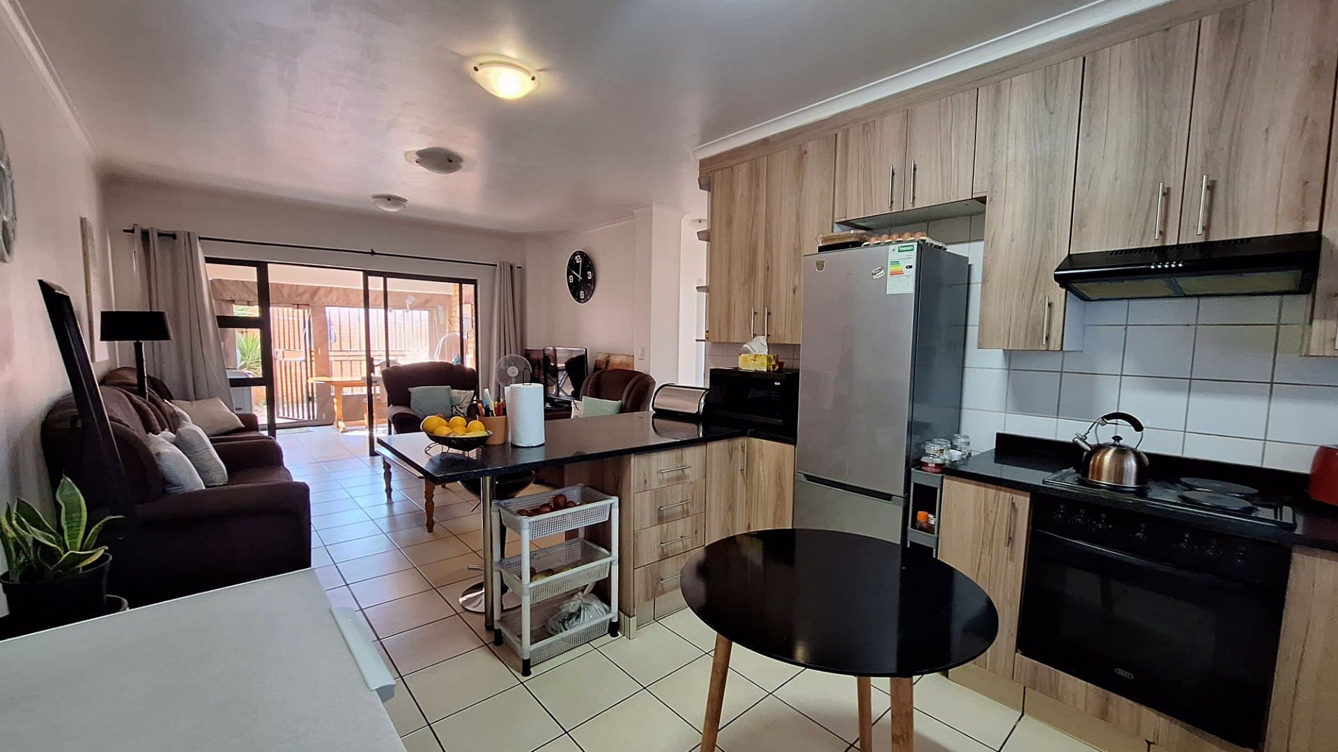 Modern Pet-Friendly Ground floor Unit!, picture 3