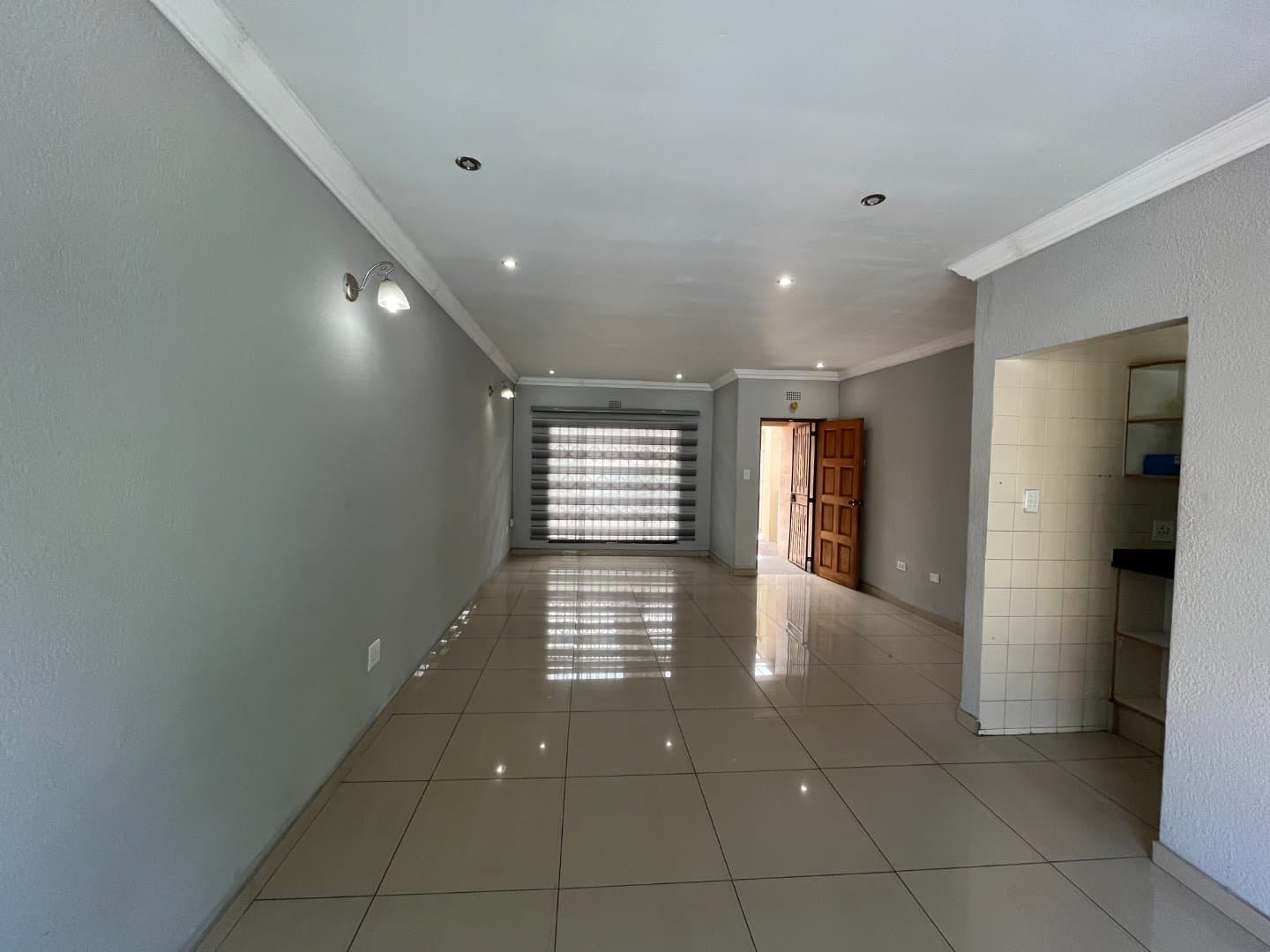 Charming Brackendowns Family Home with Pool and Garden, picture 2