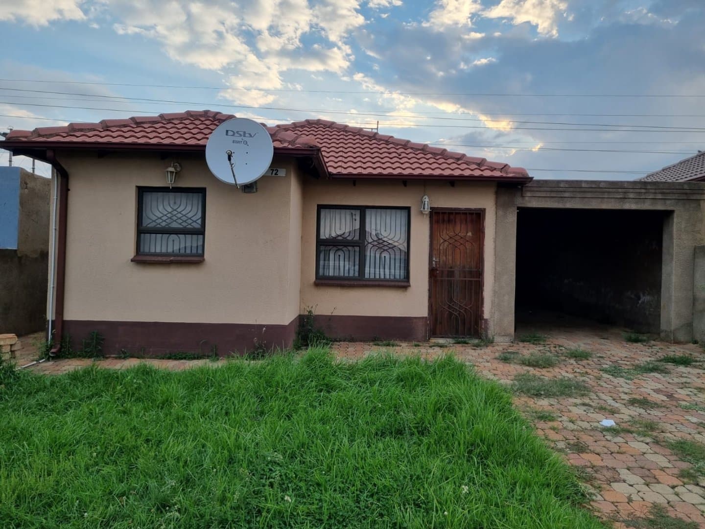 BEAUTIFUL 3-BEDROOM HOME FOR SALE – WINDMILL PARK EXT. 12